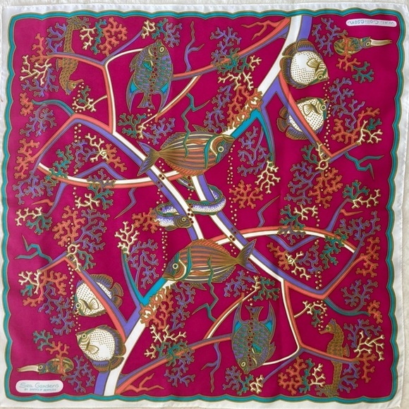 Sea Gardens by Smith’s of Bermuda Aquatic patterned‎ souvenir scarf. - Picture 2 of 6